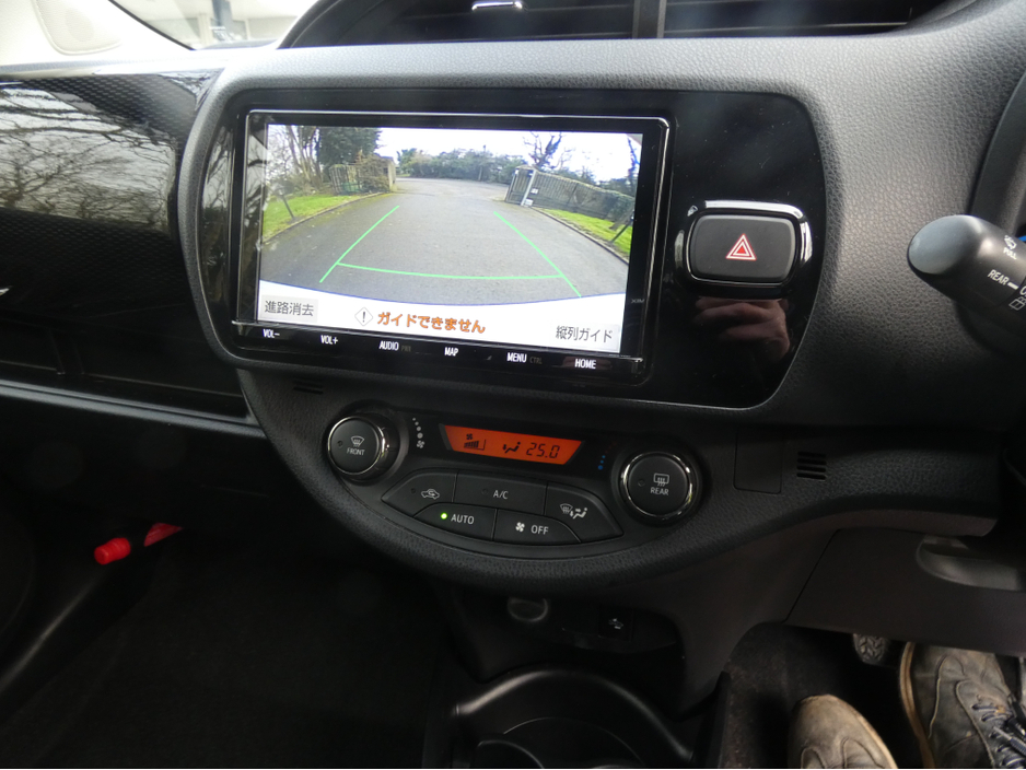 2019 Toyota Yaris - image 10