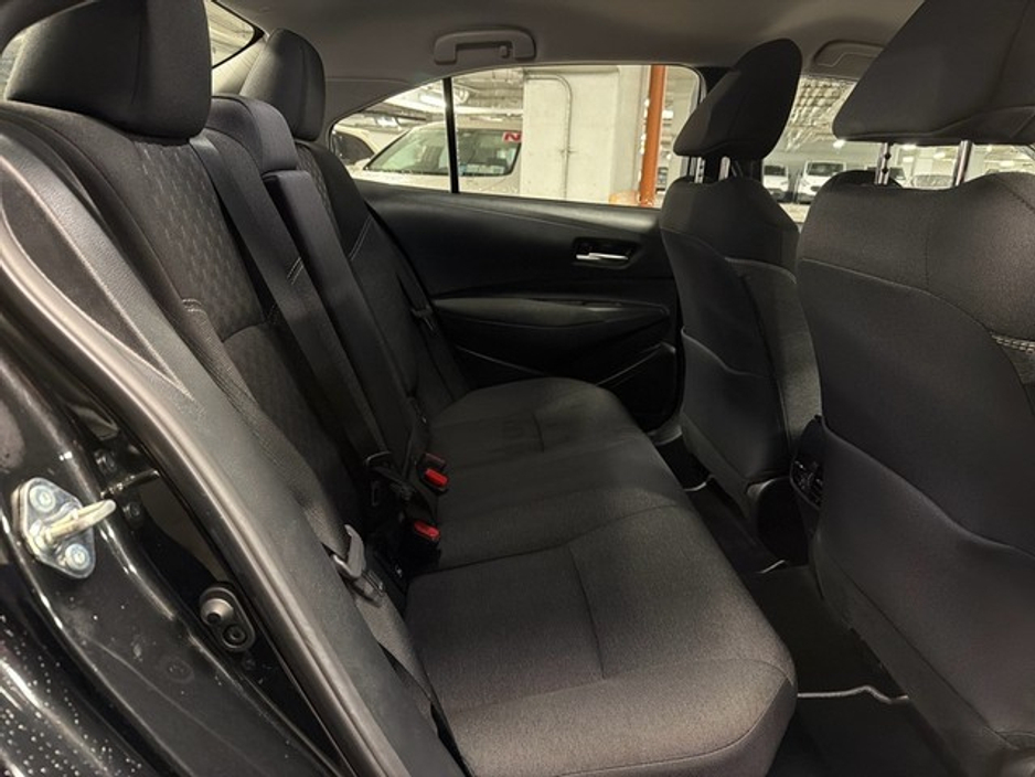 2024 Toyota Corolla HYBRID LUNA AUTO SALOON // TOYOTA SAFETY SENSE // REAR CAMERA // BLUETOOTH // AIR CON // TOYOTA WARRANTY €29,945