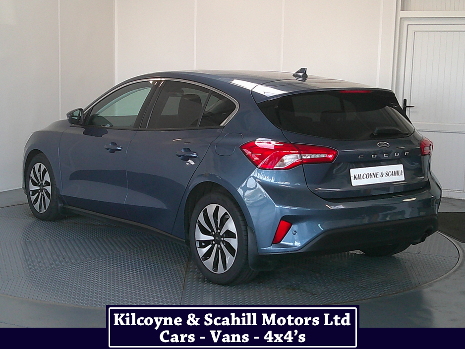 2019 Ford Focus - image 5