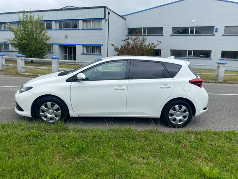 2019 Toyota Auris 1.4 D-4D TERRA 4DR Commerial (Including VAT) €11,950