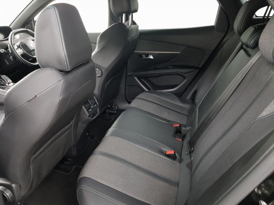 2023 Peugeot 3008 - image 7
