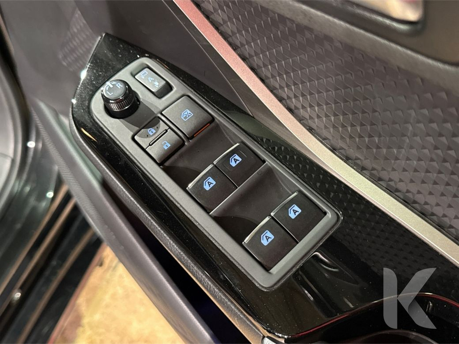 2019 Toyota C-HR G BRUNO MODE PACKAGE - HYBRID - PUSH BUTTON START - BLACK & BROWN HALF LEATHER - FRONT BODYKIT - REVERSE CAMERA - LEATHER STERRING WHEEL €21,950