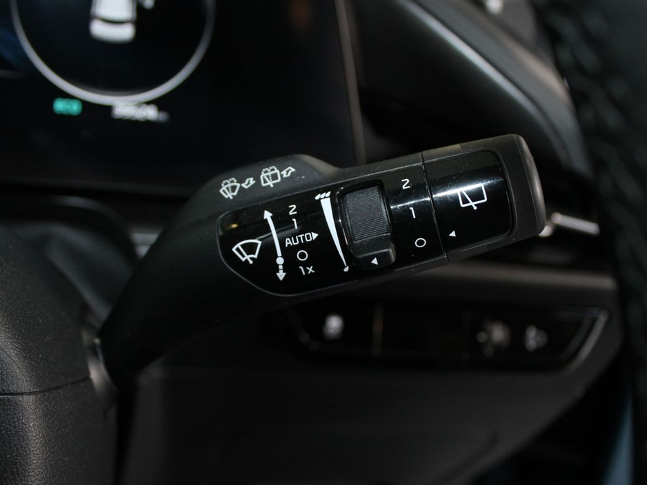 2023 Kia Niro - image 26