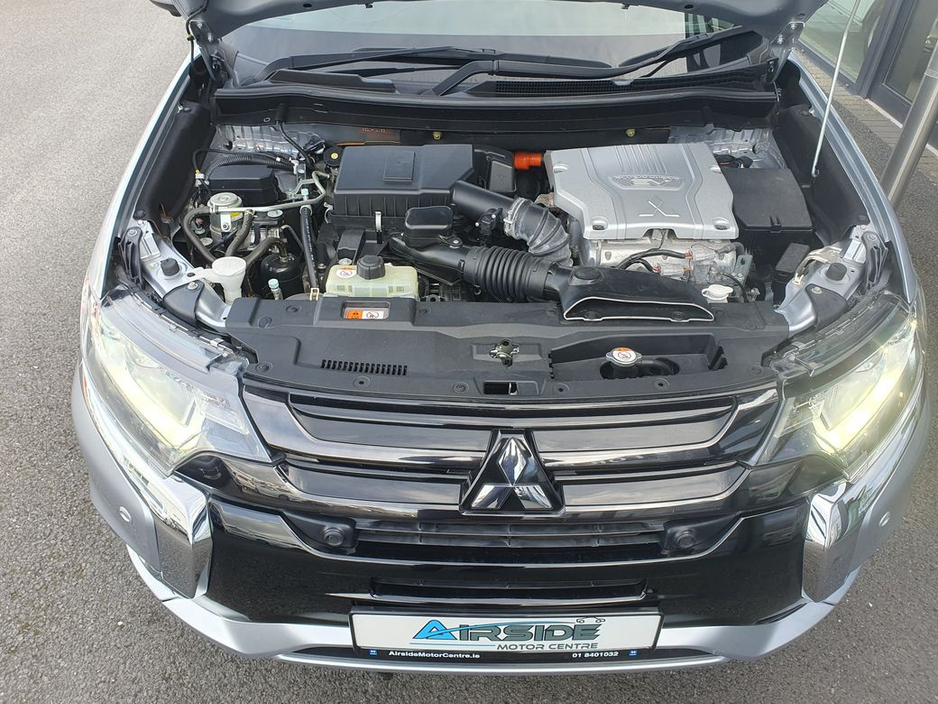 2017 Mitsubishi Outlander - image 25