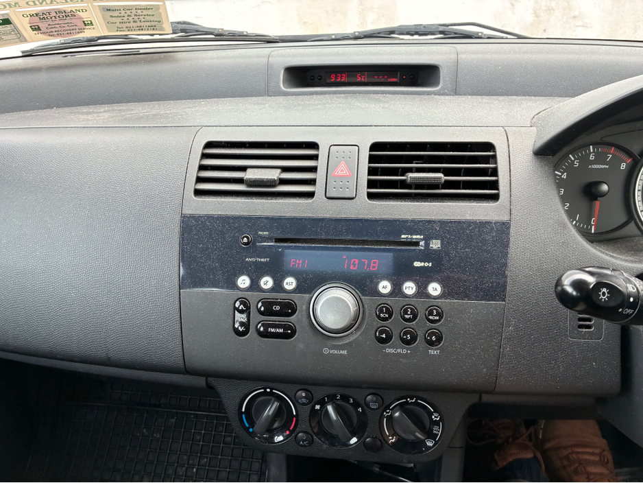 2007 Suzuki Swift - image 16