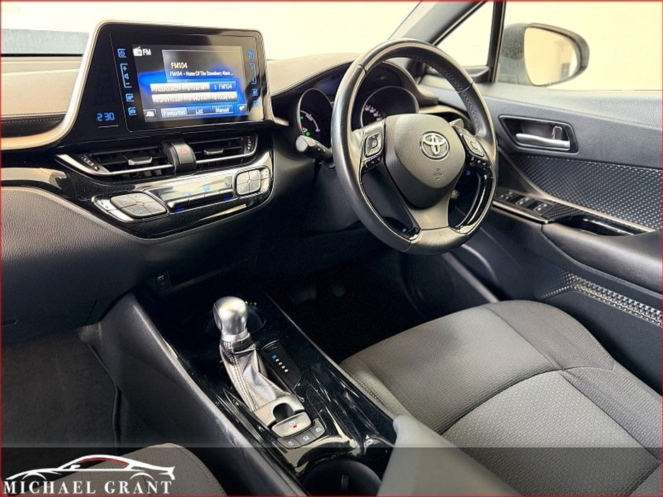 2019 Toyota C-HR - image 20