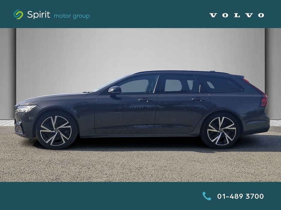 2021 Volvo V90 - image 6