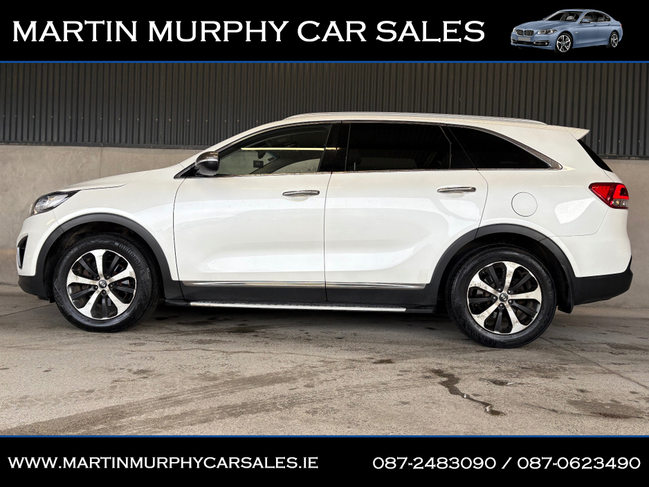 2016 Kia Sorento - image 3