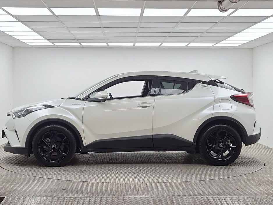 2019 Toyota C-HR - image 5