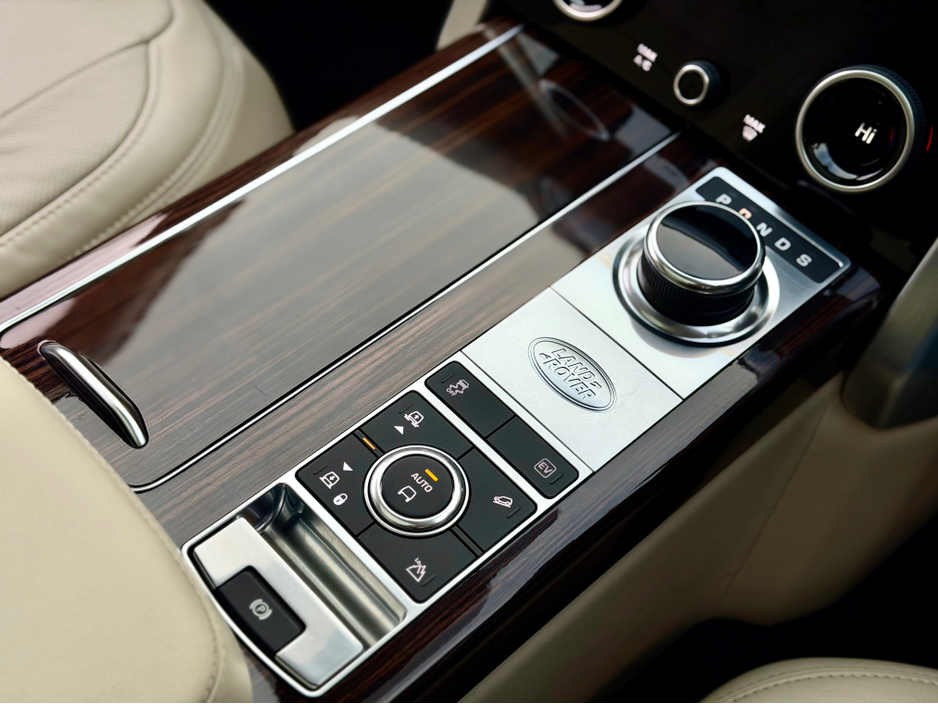 2020 Land Rover Range Rover 2.0 P400E AUTOBIOG €57,950