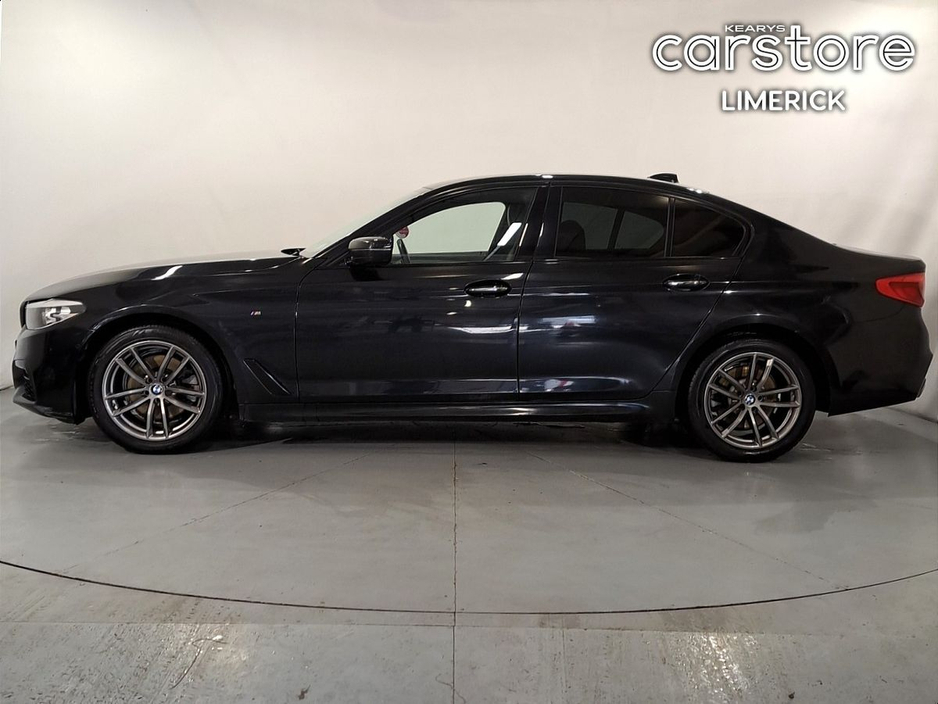 2017 BMW 5 Series - image 6