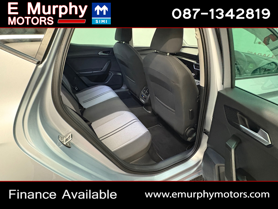 2022 SEAT Leon - image 10