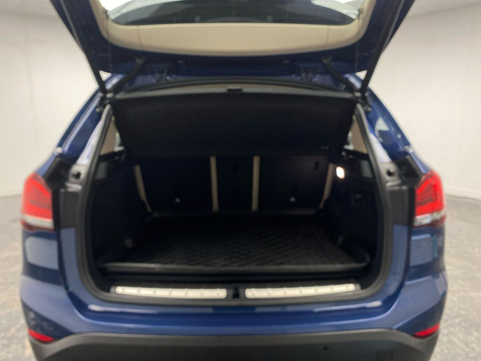 2022 BMW X1 - image 9