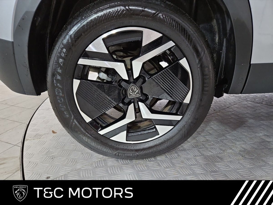 2025 Peugeot 2008 Allure Model Front + Rear Parking Sensors & Rear Camera, Bluetooth with Apple Carplay/Android Auto, Privacy Glass, Cruise Control €30,995