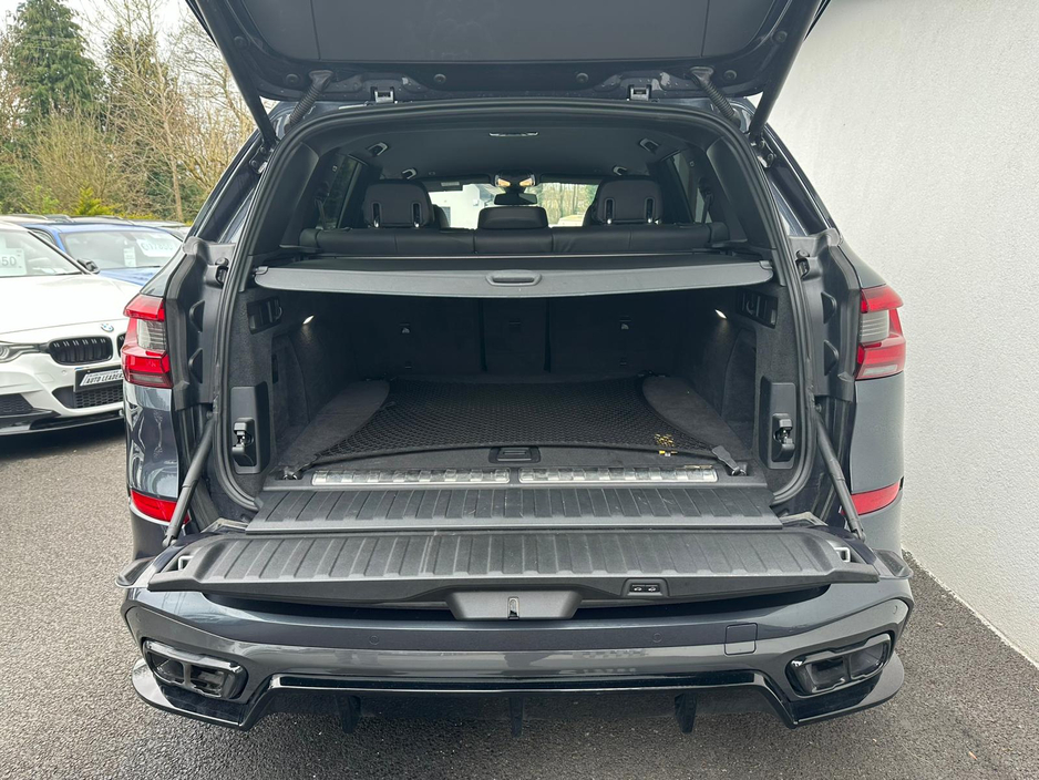 2021 BMW X5 - image 29