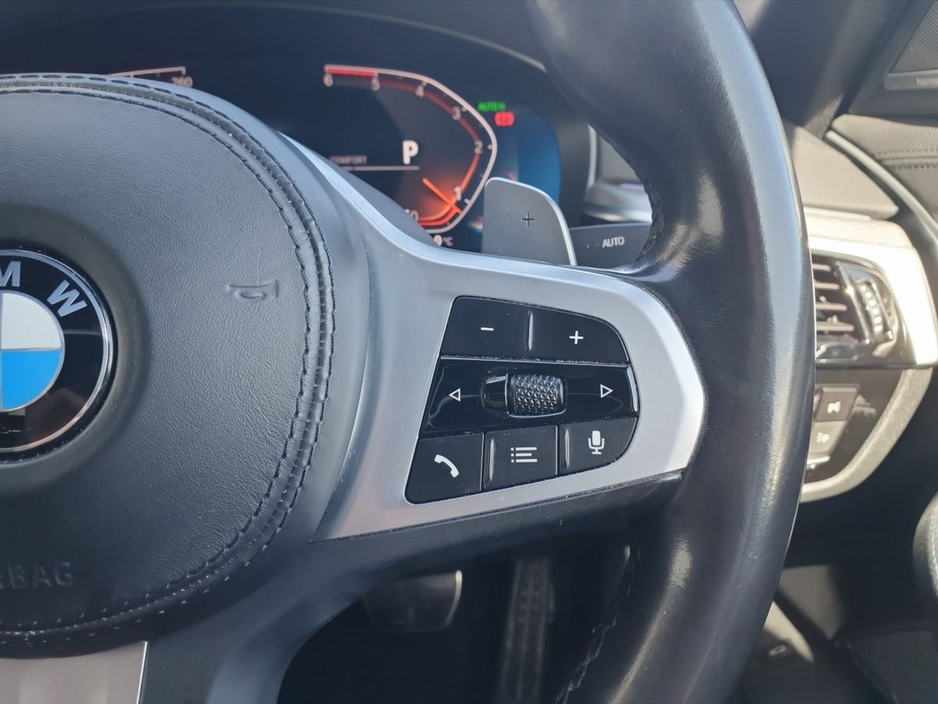 2020 BMW 5 Series - image 18