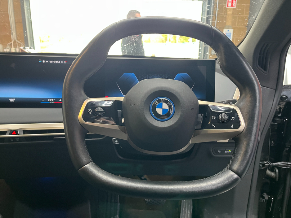 2023 BMW iX - image 7