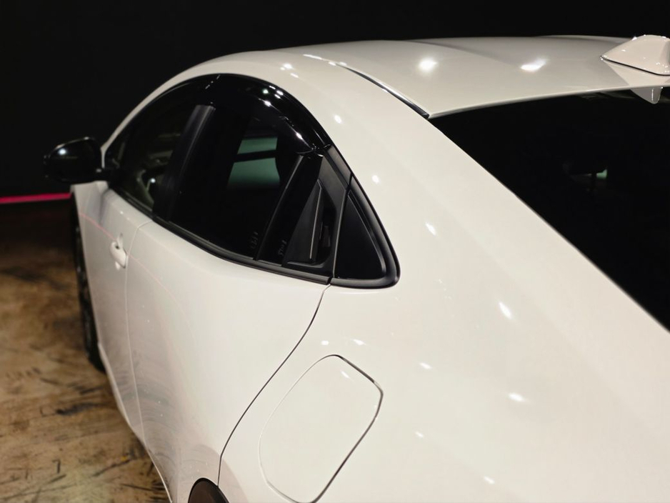 2023 Toyota Prius - image 12