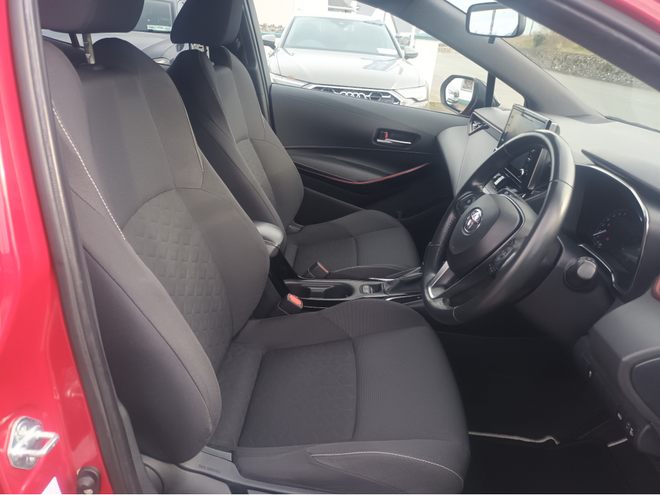 2019 Toyota Corolla - image 10