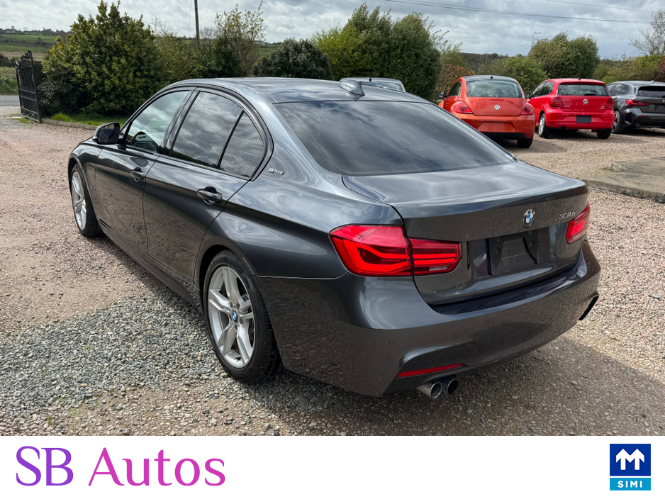 2016 BMW 3 Series - image 5