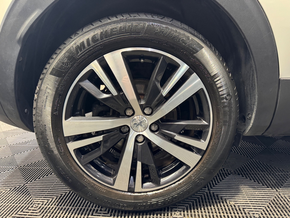 2020 Peugeot 3008 - image 23