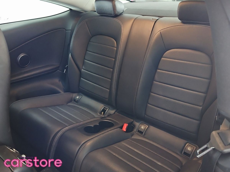 2016 Mercedes-Benz C Class - image 13