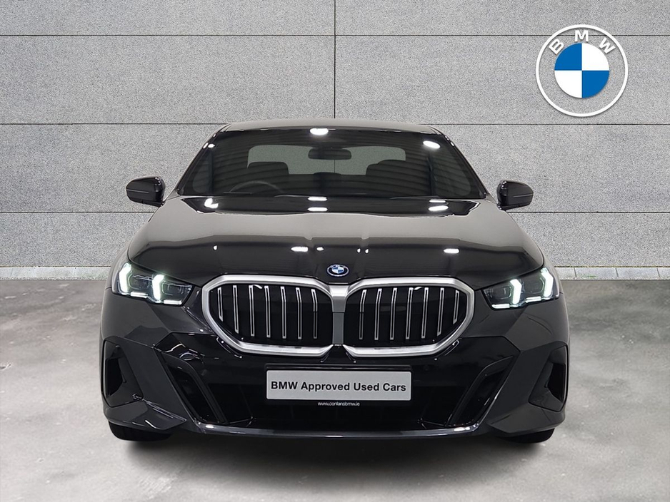2025 BMW 5 Series - image 16