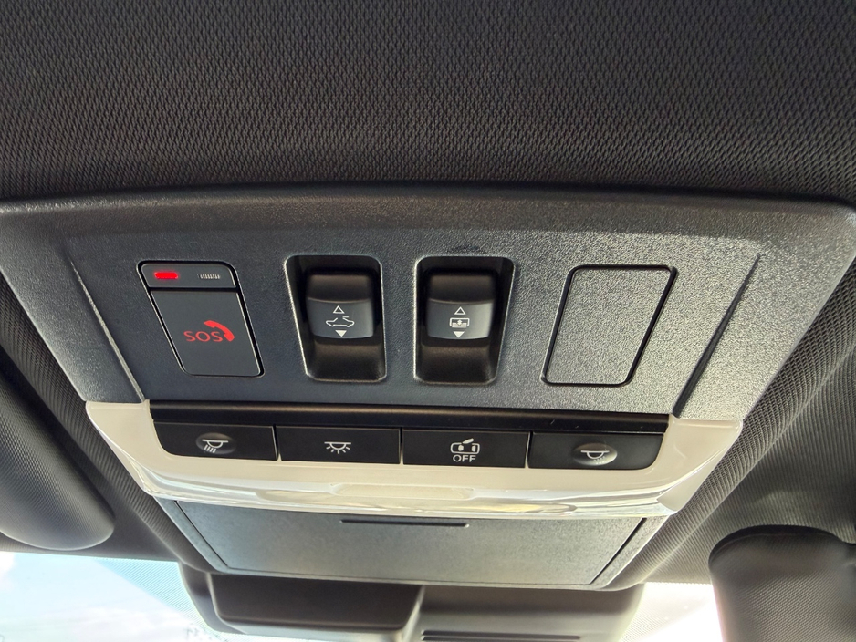 2023 Mitsubishi Outlander - image 39