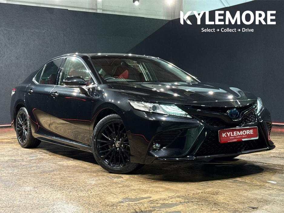 2021 Toyota Camry WS BLACK EDITION - HYBRID - 18'' ALLOY WHEELS - RED LEATHER INTERIOR - ELECTRIC SEATS - REAR CAMERA €26,950