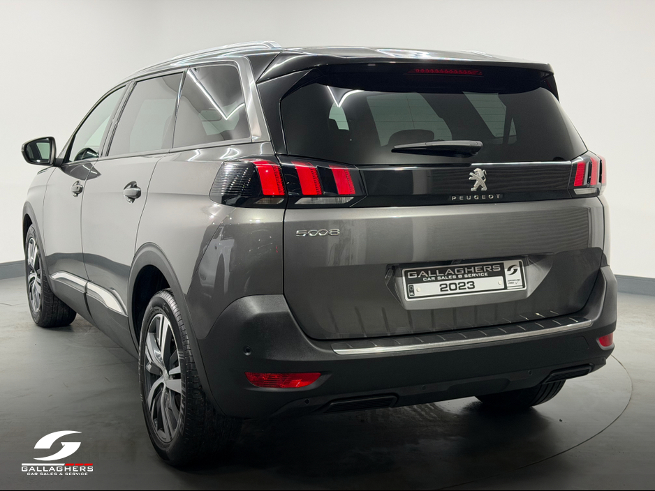 2023 Peugeot 5008 - image 6