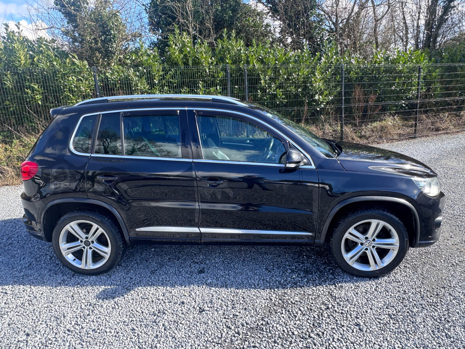 2016 Volkswagen Tiguan - image 11