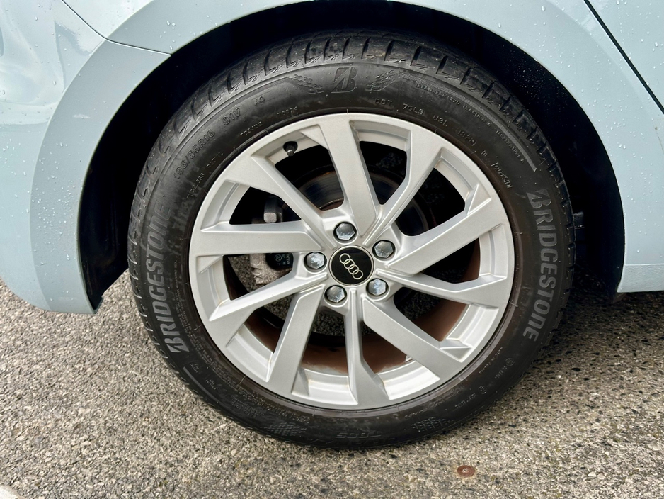 2022 Audi A1 - image 5