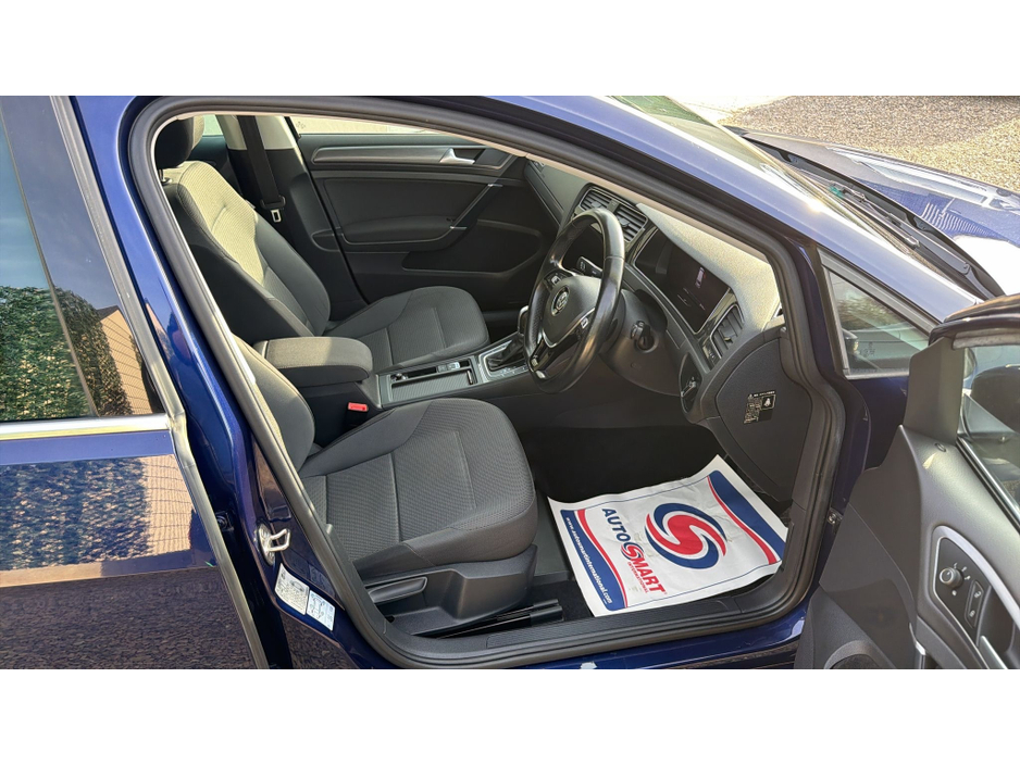 2019 Volkswagen Golf - image 8