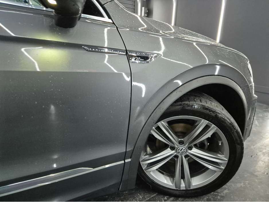 2020 Volkswagen Tiguan - image 3