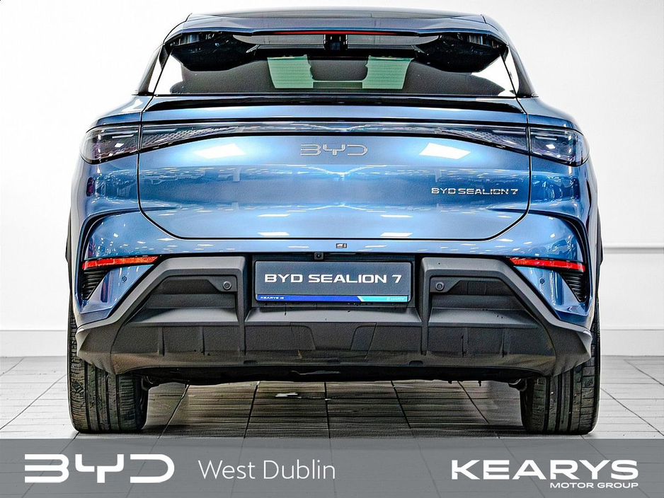 2025 BYD Sealion 7 - image 6