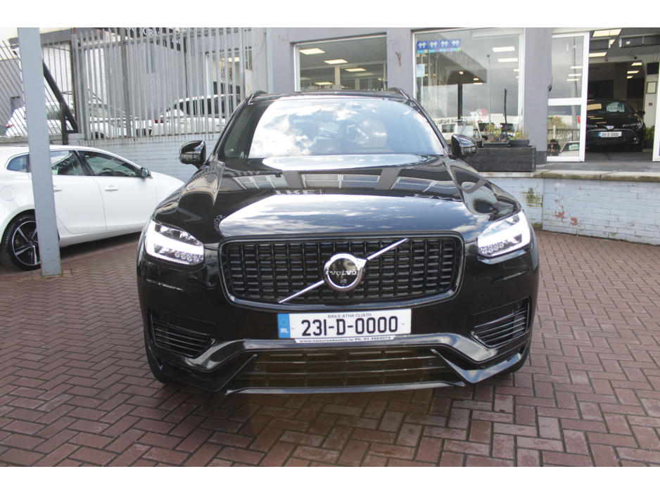 2023 Volvo XC90 - image 9