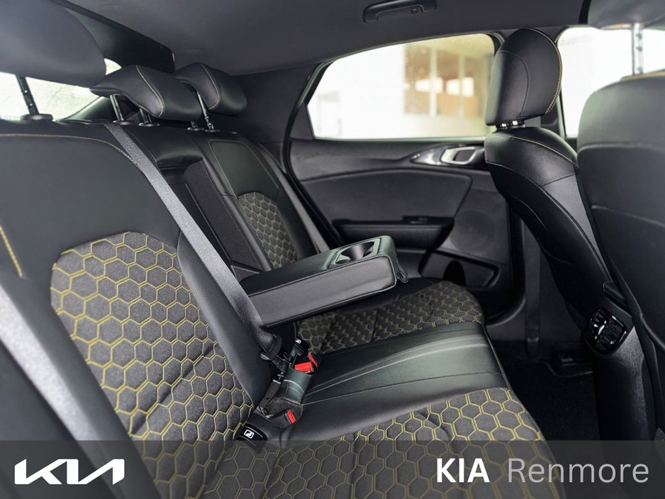 2021 Kia XCeed - image 4
