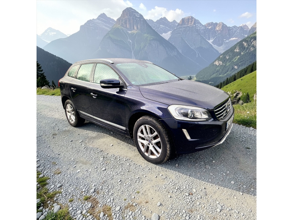 2016 Volvo XC60 - image 8