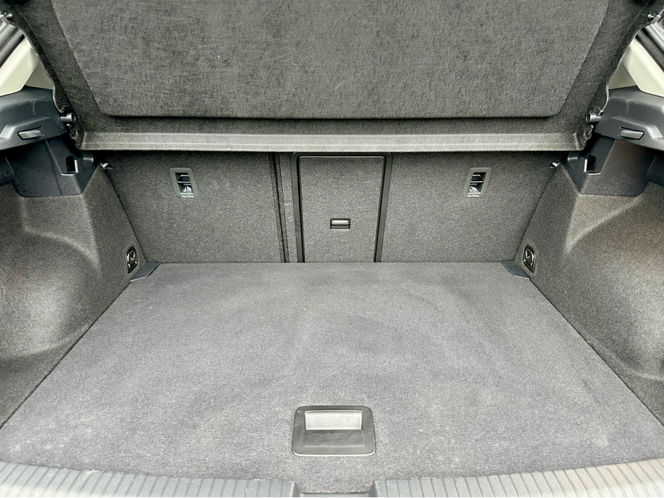 2023 Volkswagen T-Roc ++JUST 6K KML++ STYLE 1.5 TSI D7F 150HP €34,950