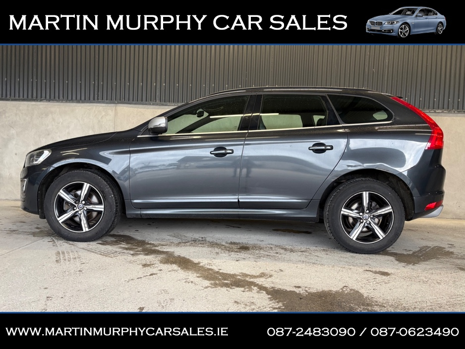 2017 Volvo XC60 - image 3