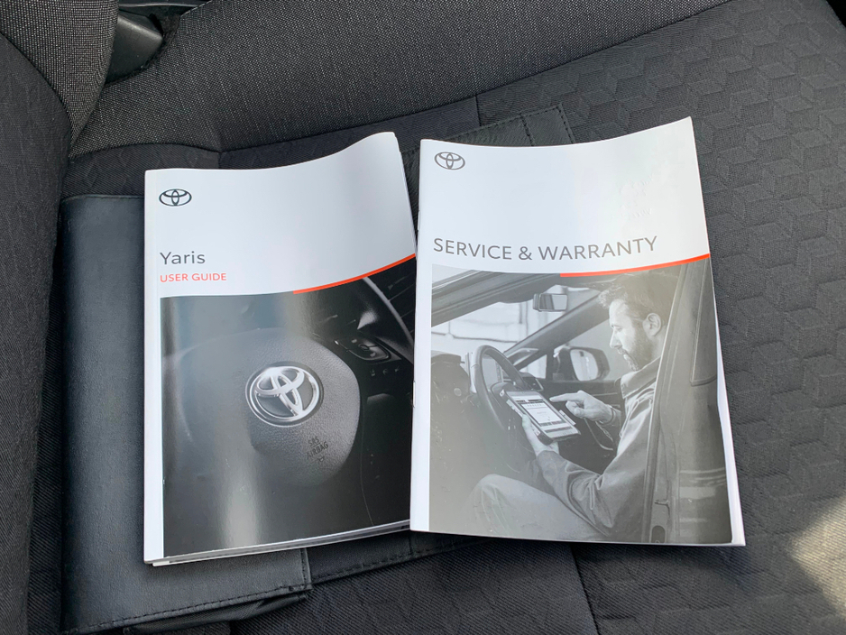 2023 Toyota Yaris - image 27