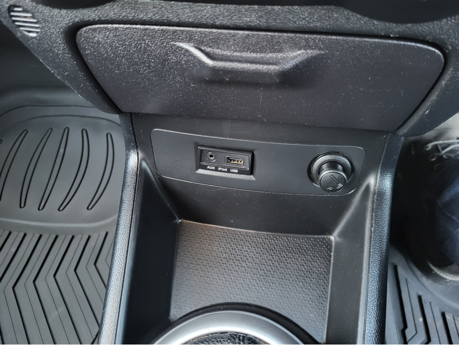 2010 Hyundai i20 (3 months warranty) 1.2 DE LUXURY 5DR €3,999