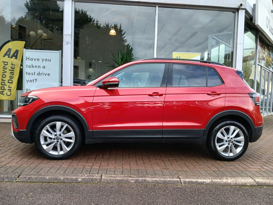 2025 Volkswagen T-Cross 1.0 TSI M5F 95HP Edit 75, Kings Red, 17km. €28,750