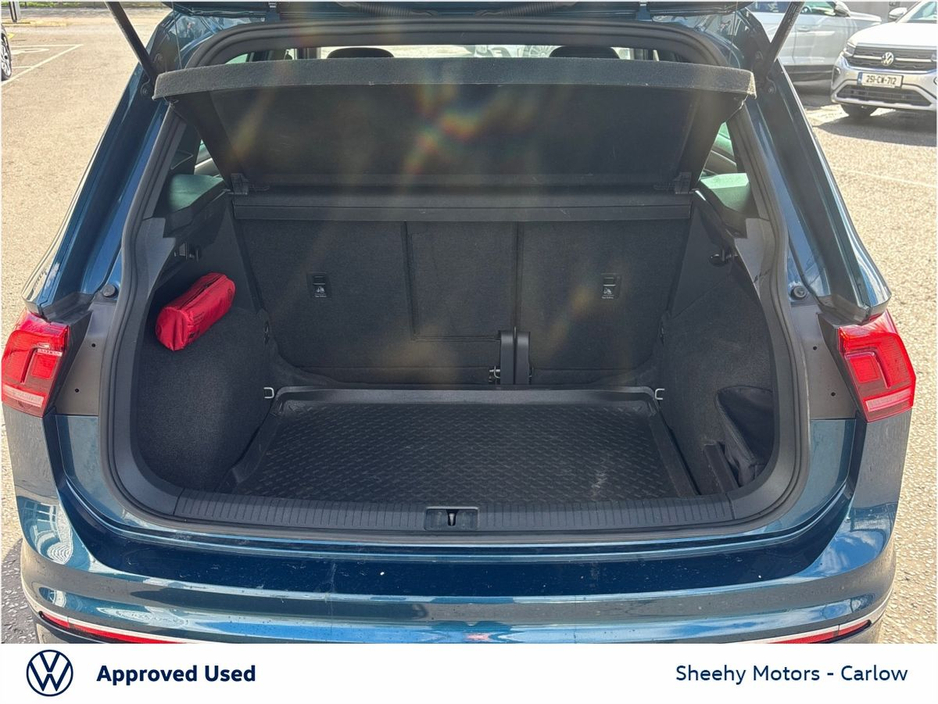 2024 Volkswagen Tiguan - image 10