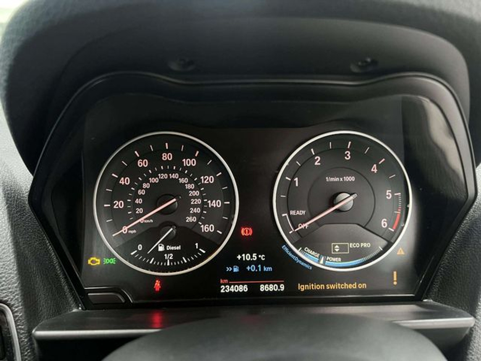 2016 BMW 1 Series - image 8