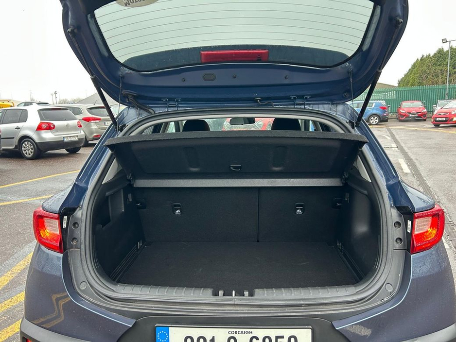 2022 Kia Stonic 1.0 K2 PE MY2022 5DR, *warranty till 2029* Bluetooth, Touch Screen Infotainment System, USB Connection, Rear Parking Sensors, €19,900