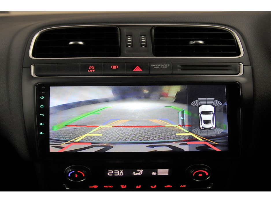 2015 Volkswagen Polo - image 20