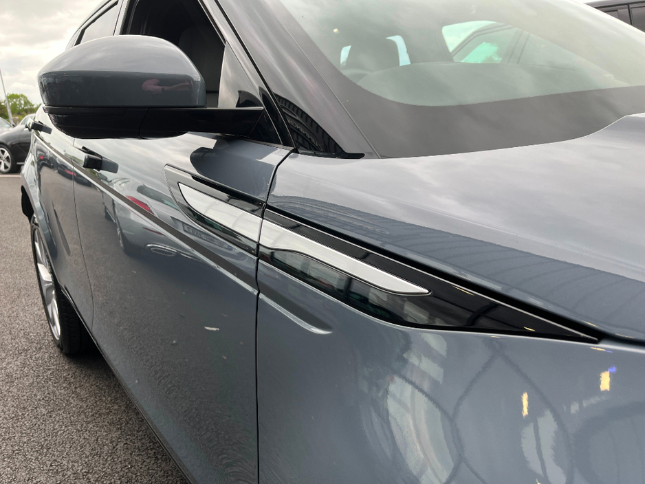 2021 Land Rover Range Rover Evoque - image 37