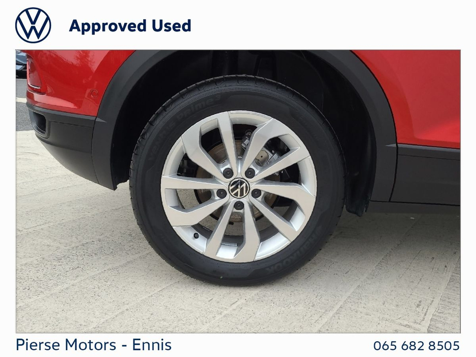 2025 Volkswagen T-Roc - image 6