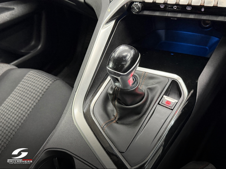 2017 Peugeot 3008 - image 21